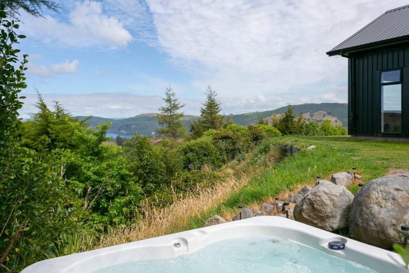 Holiday home Peaceful Luxury Retreat With Views And Pool Taupo