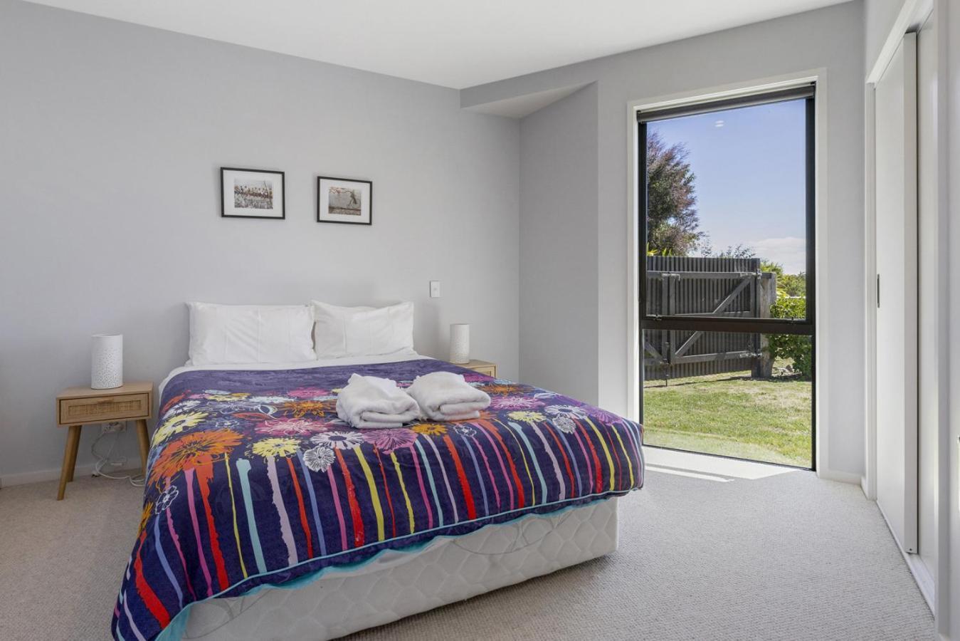 Elevated Hideaway With Views And Designer Comfort