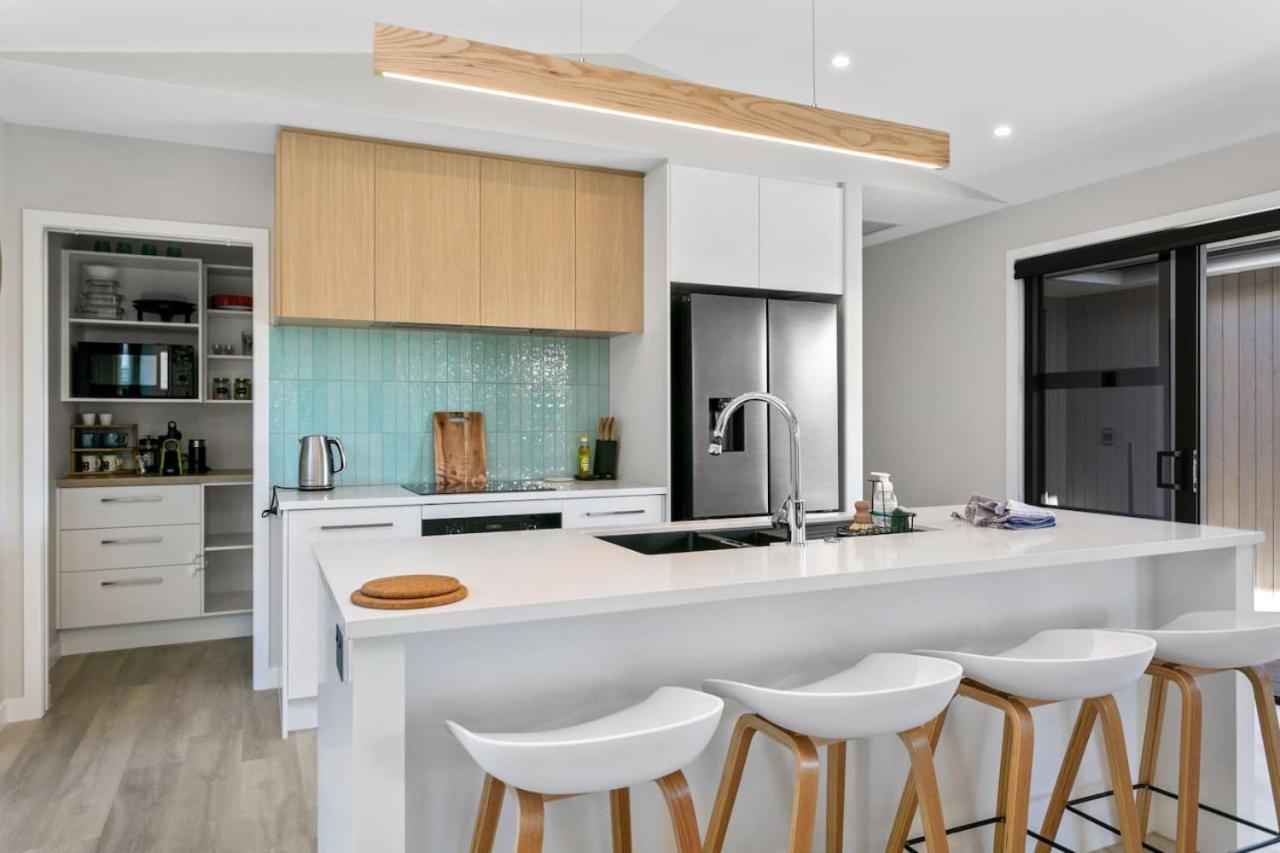 Wharewaka Escape, Modern 3br Family Near And Shops Taupo