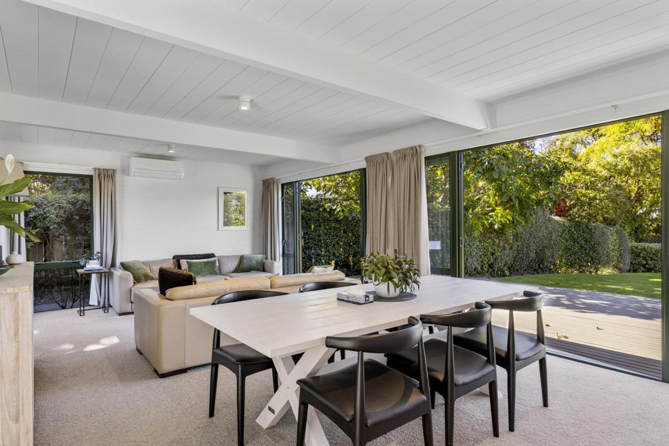 Holiday home Peaceful Family Retreat, Walk To
