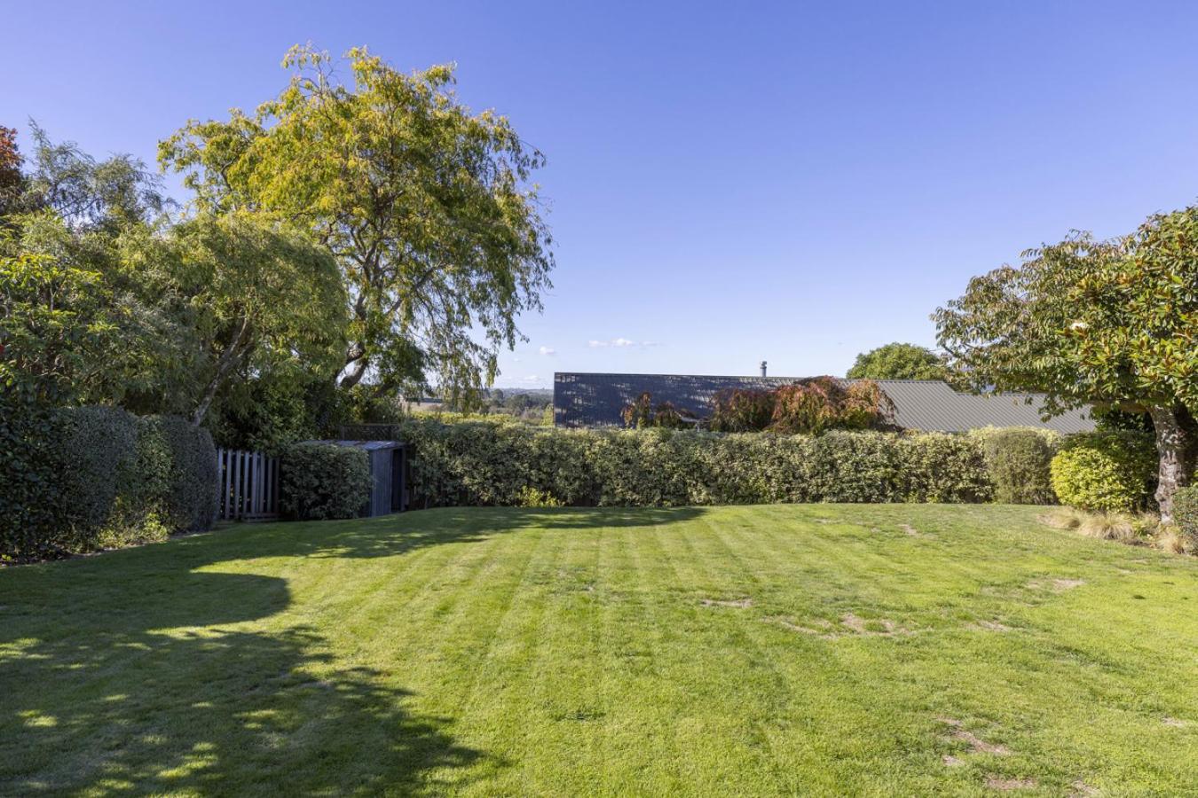 Peaceful Family Retreat, Walk To *