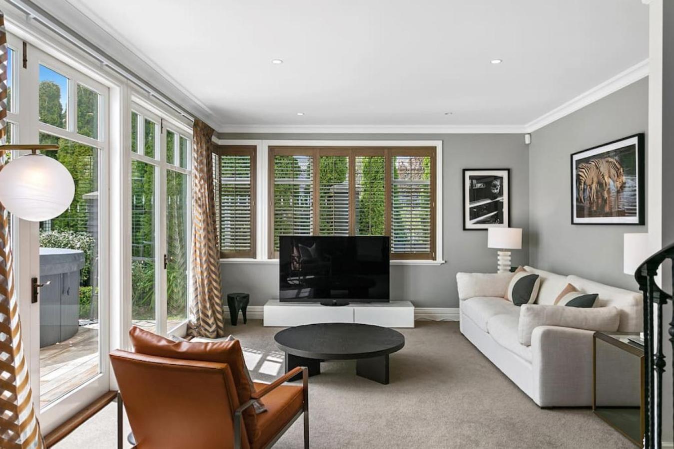 Norfolk House, Luxury With And Views Holiday home *