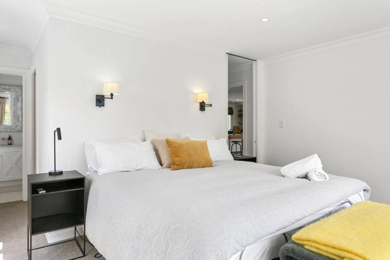 Holiday home Norfolk House, Luxury With And Views Taupo