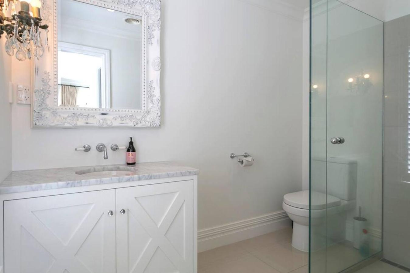 Norfolk House, Luxury With And Views