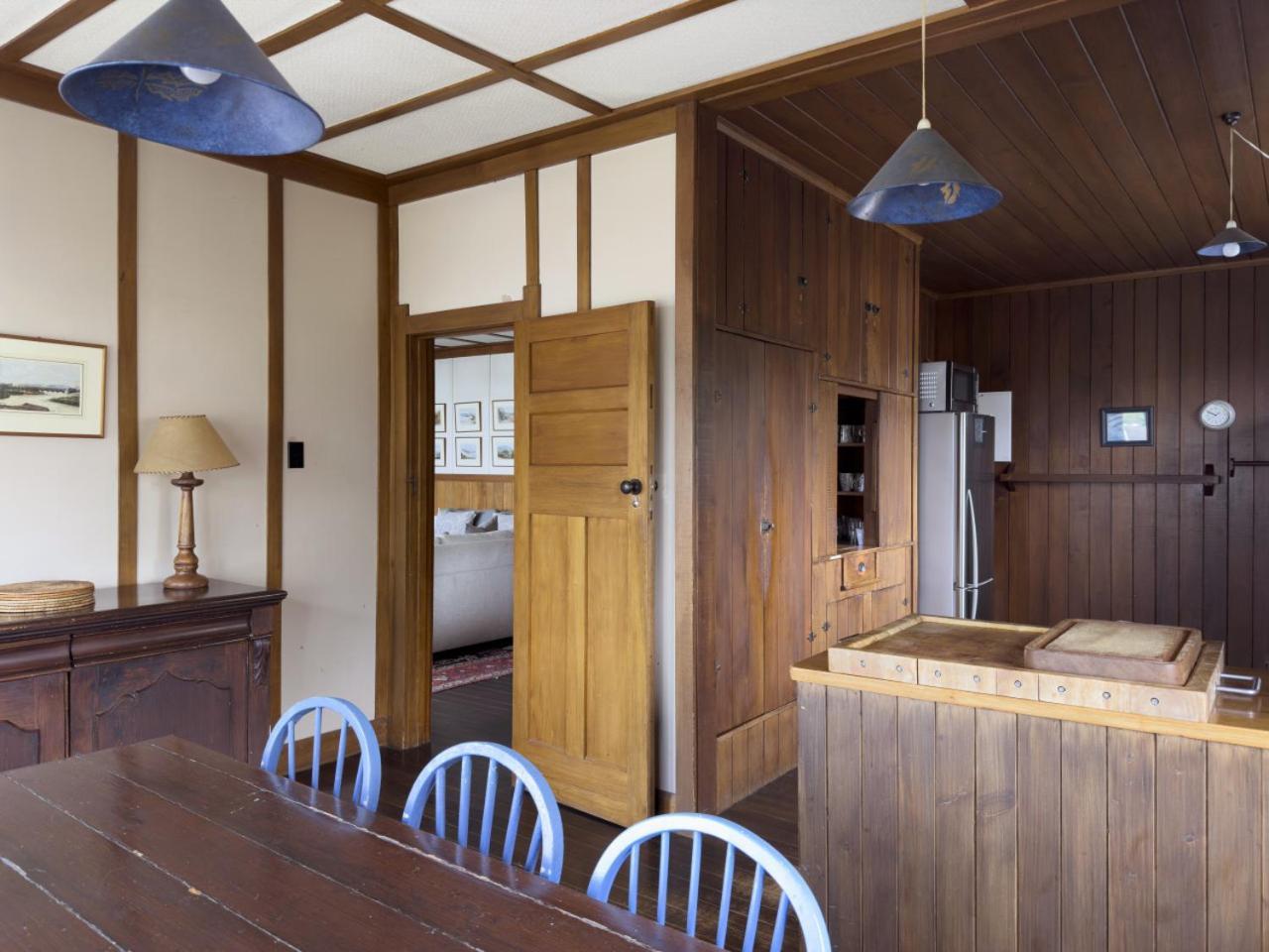 Greenwood Lodge- Lakefront With Mooring And Lawn Villa Taupo
