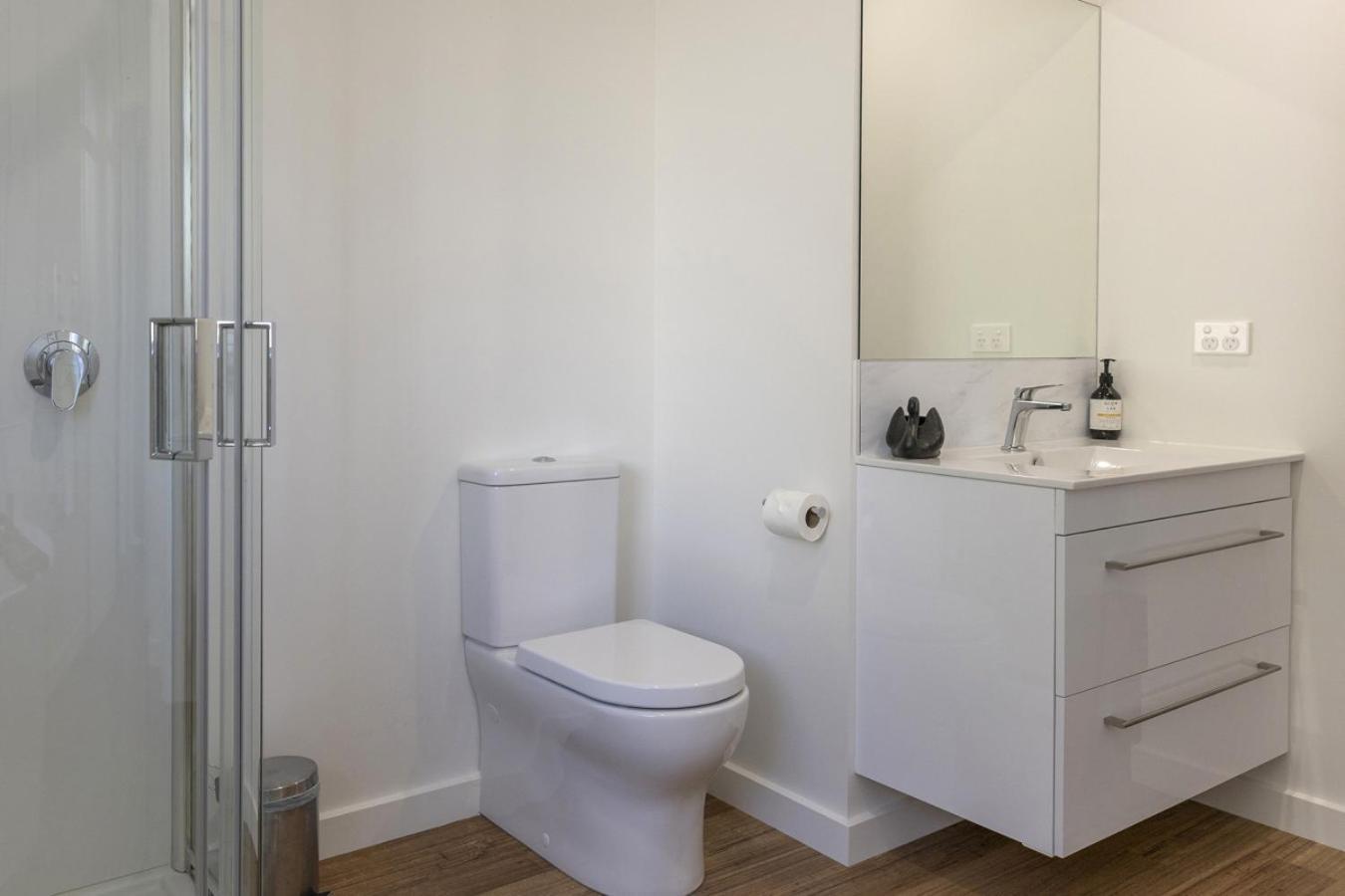 Modern 3br Home, Walk To Holiday home *
