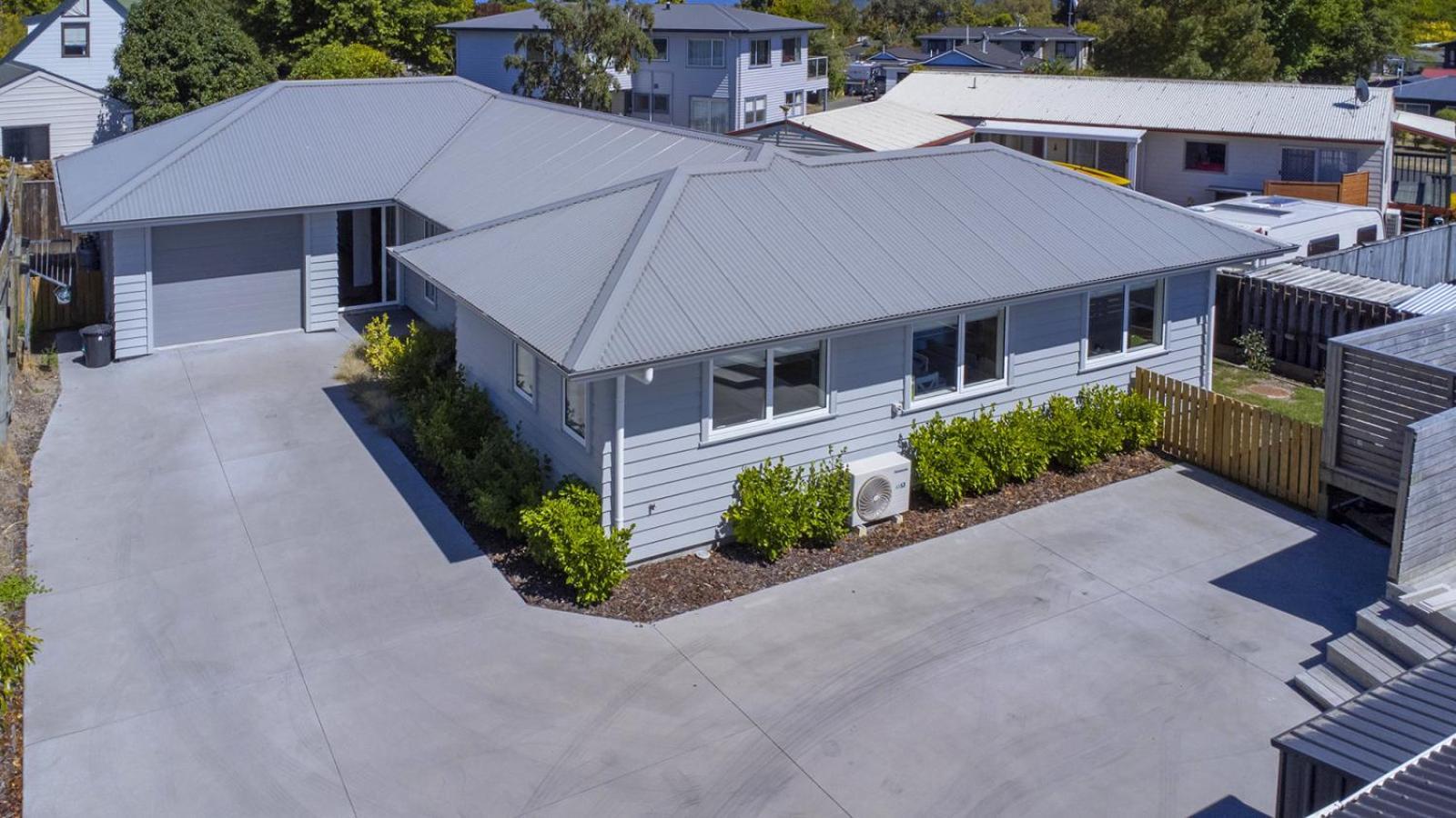 Modern 3br Home, Walk To
