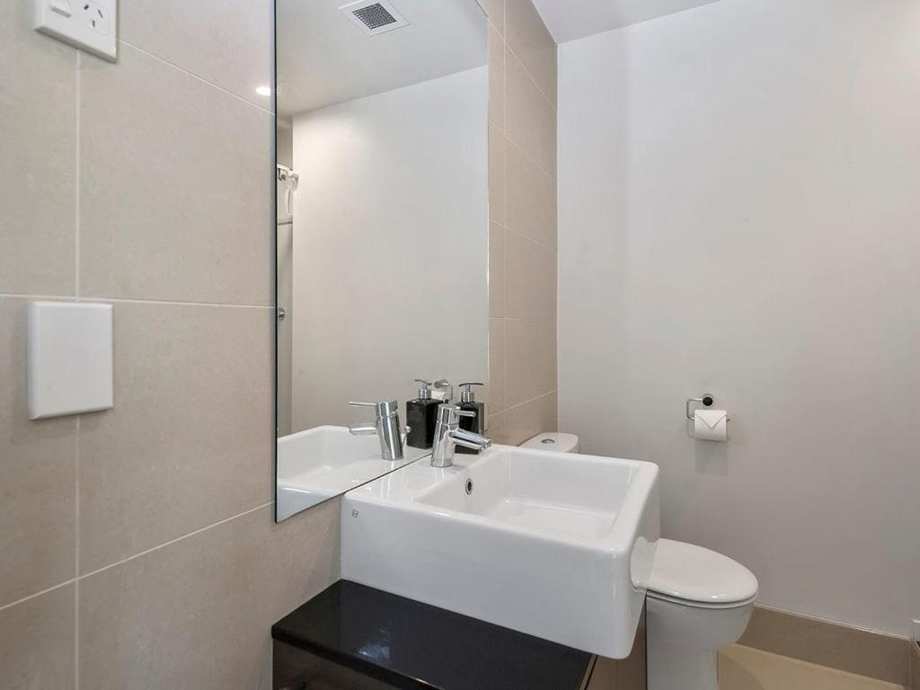 24 Marina View Retreat - *