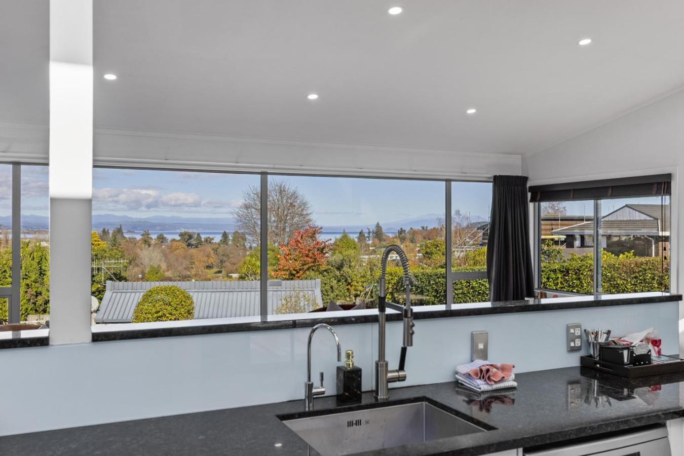 Sanctuary 53 Beautiful Views Taupo