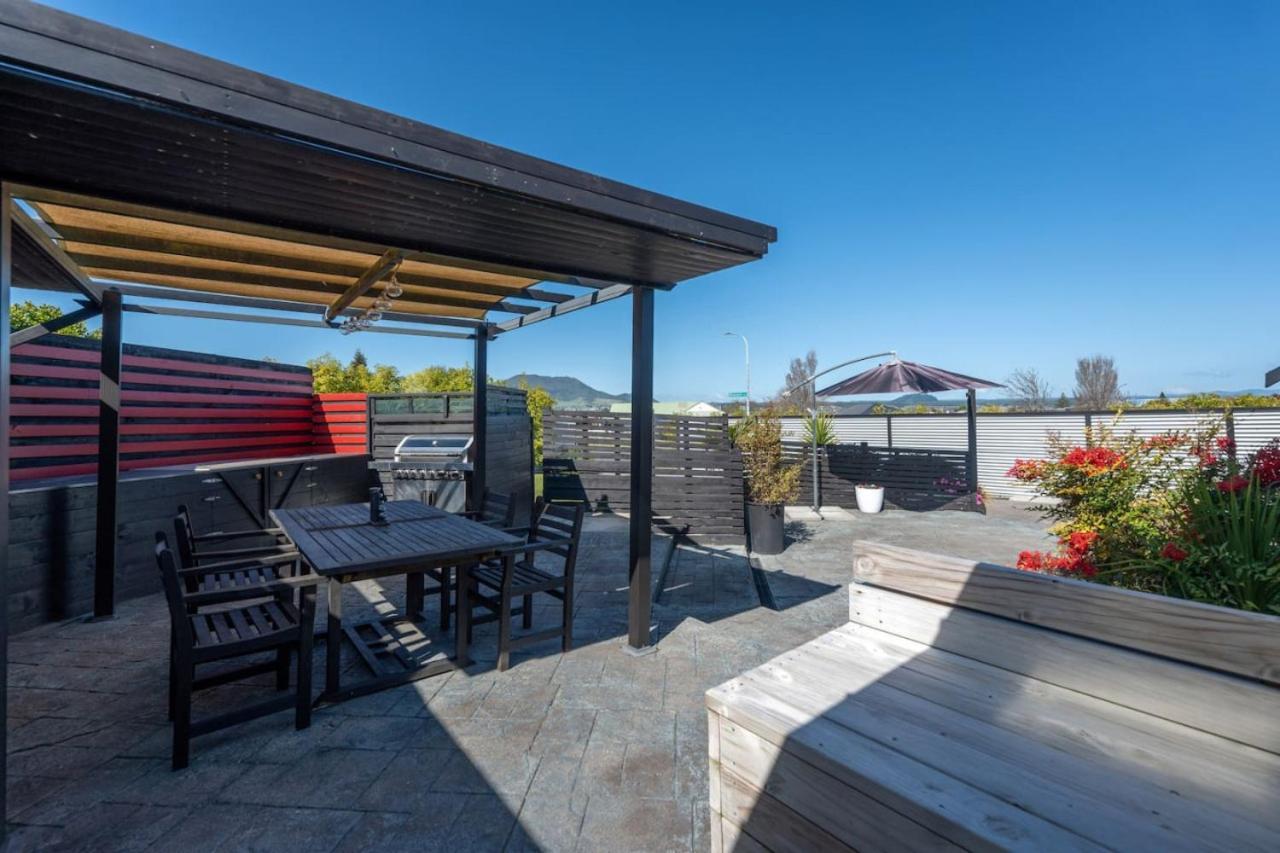 Holiday home Te Aroha Whare, Cozy 3br Retreat With Garage And Bbq Taupo