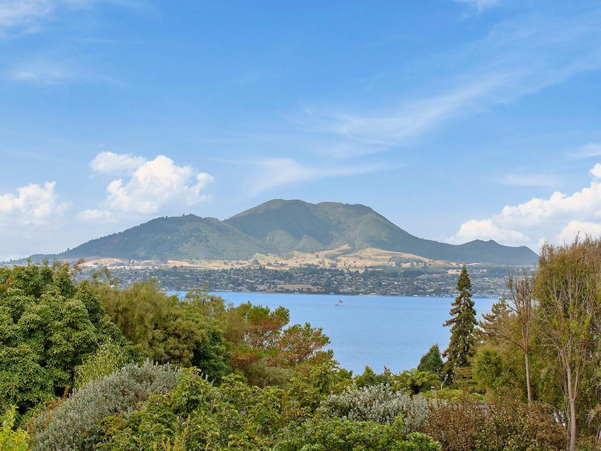 Holiday home Lofty Lakeviews - Acacia Bay Taupo