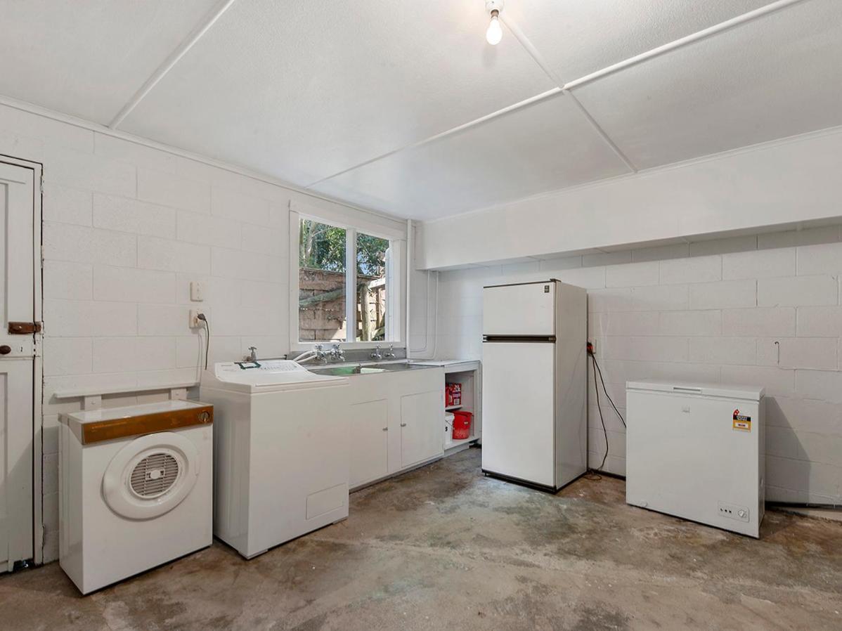 Lofty Lakeviews - Acacia Bay Holiday home
