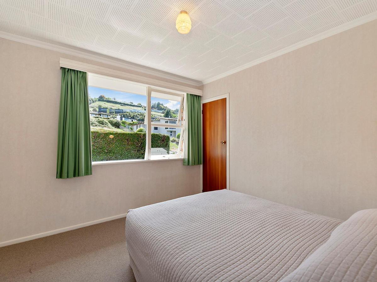 Lofty Lakeviews - Acacia Bay Taupo