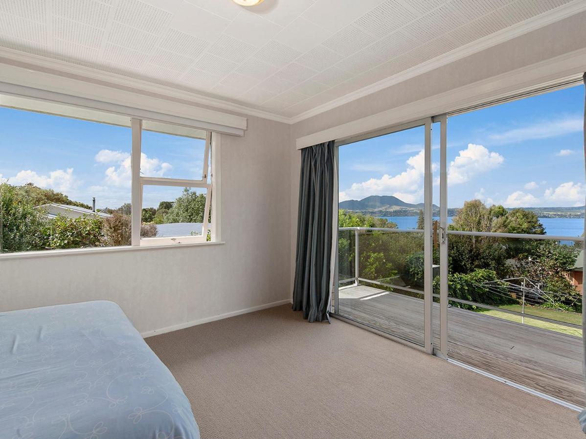 Lofty Lakeviews - Acacia Bay