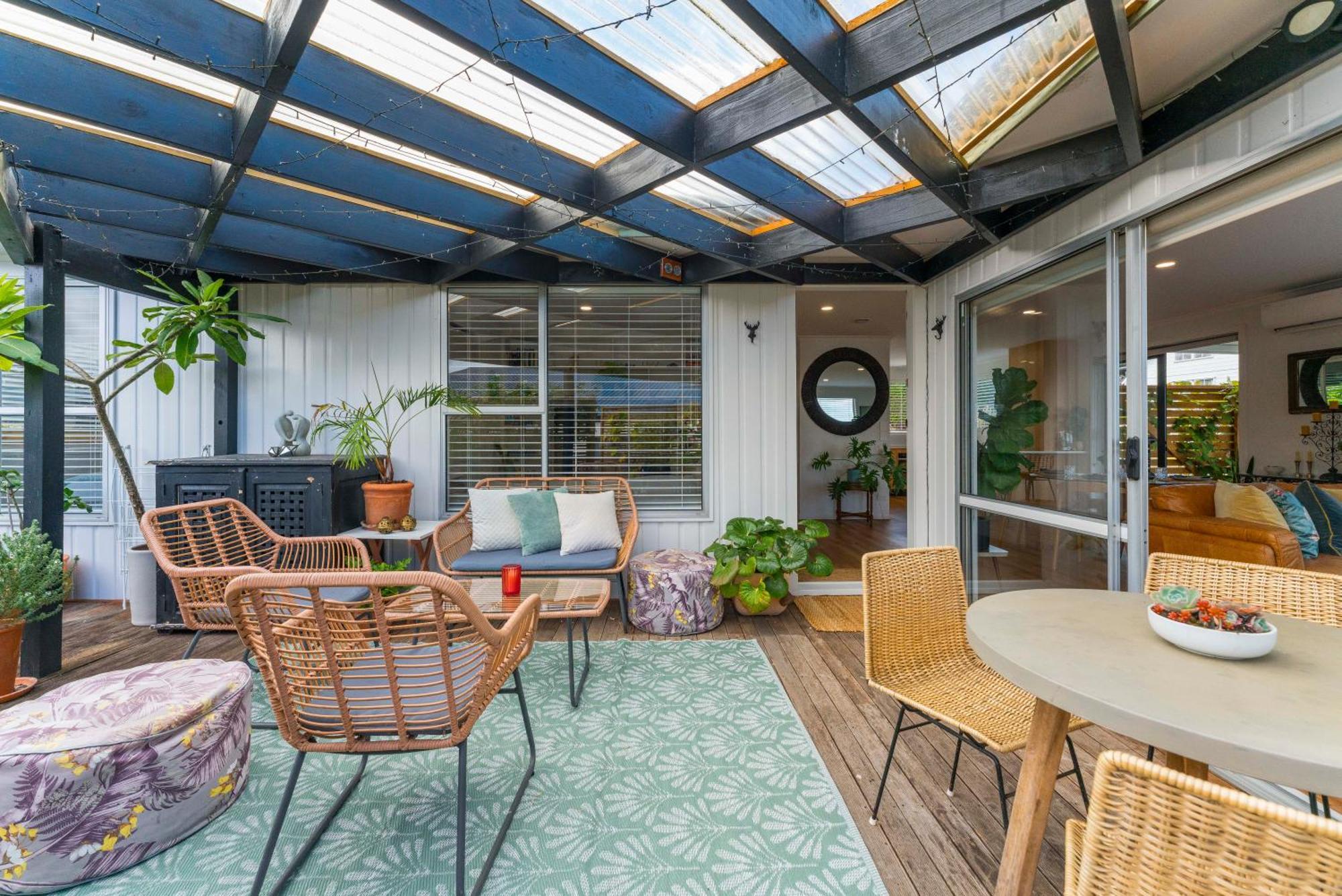 View Retreat - Views With Bbq & Pizza Oven * Taupo