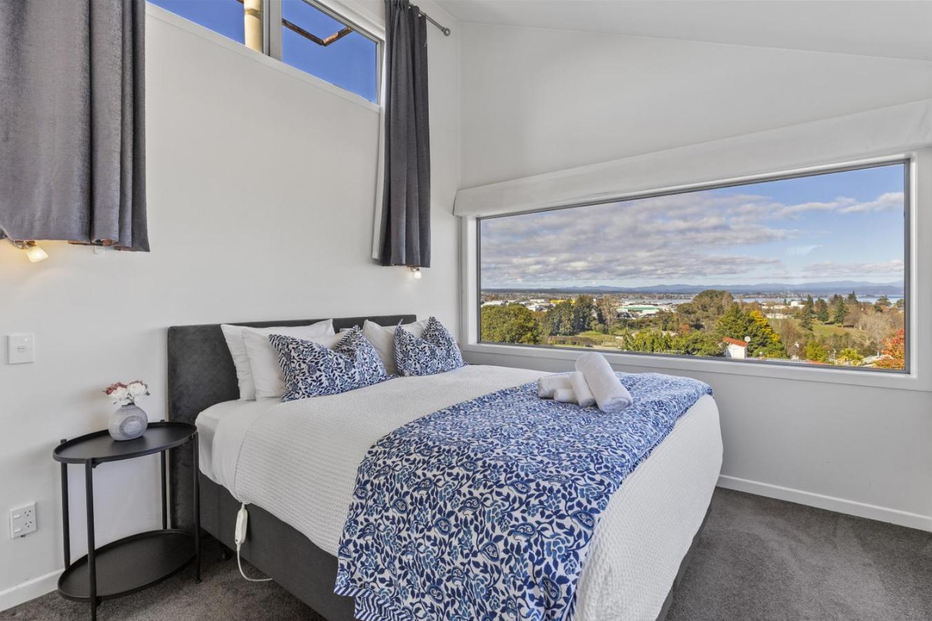 Holiday home Sanctuary 53 Beautiful Views Taupo