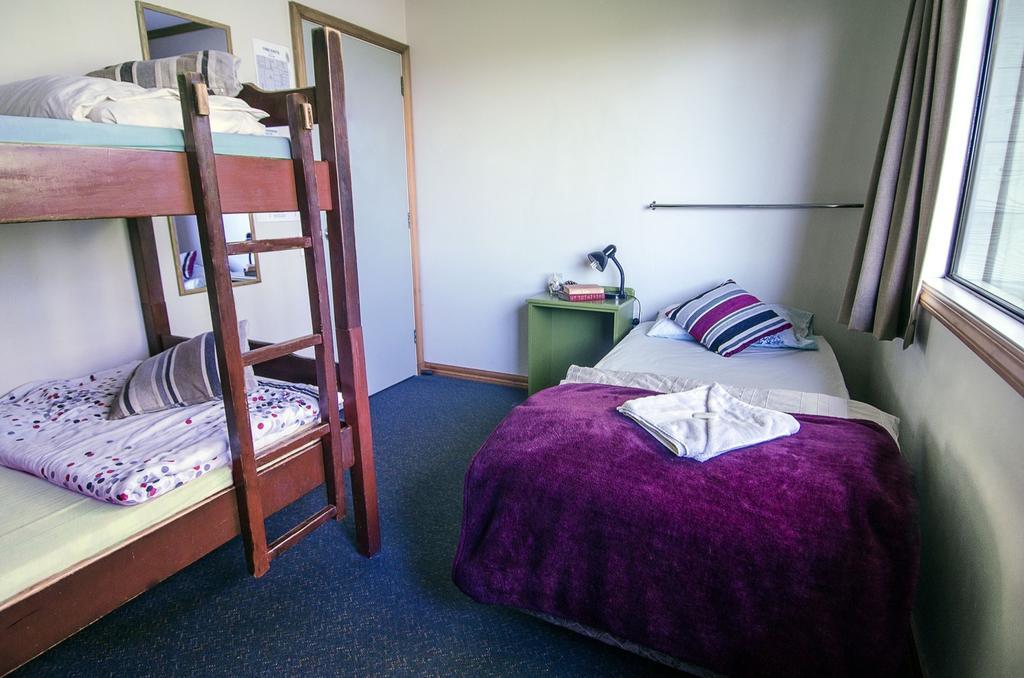 Rainbow Lodge Backpackers Hostel *