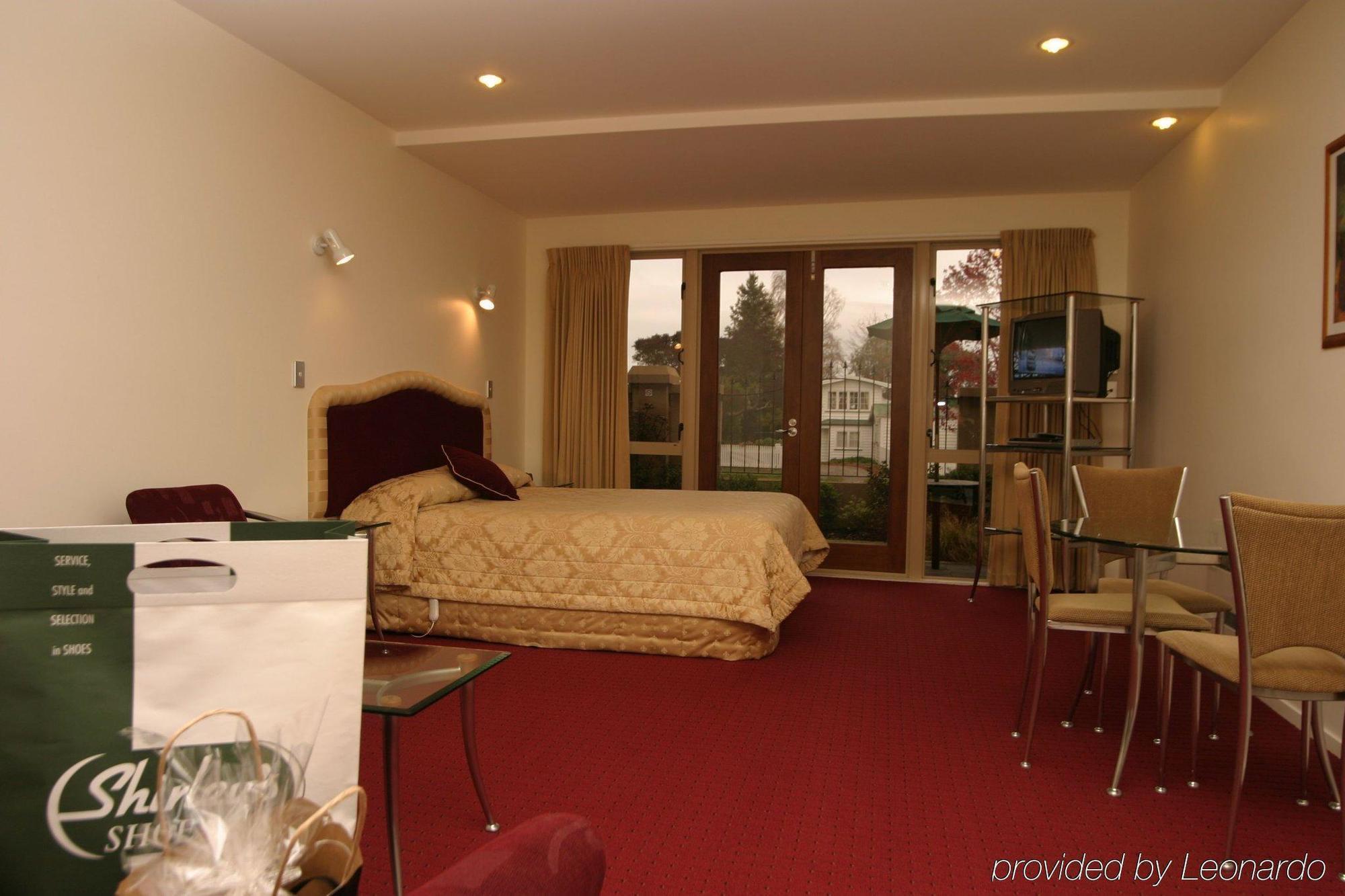 Chantillys Motor Motel 4*