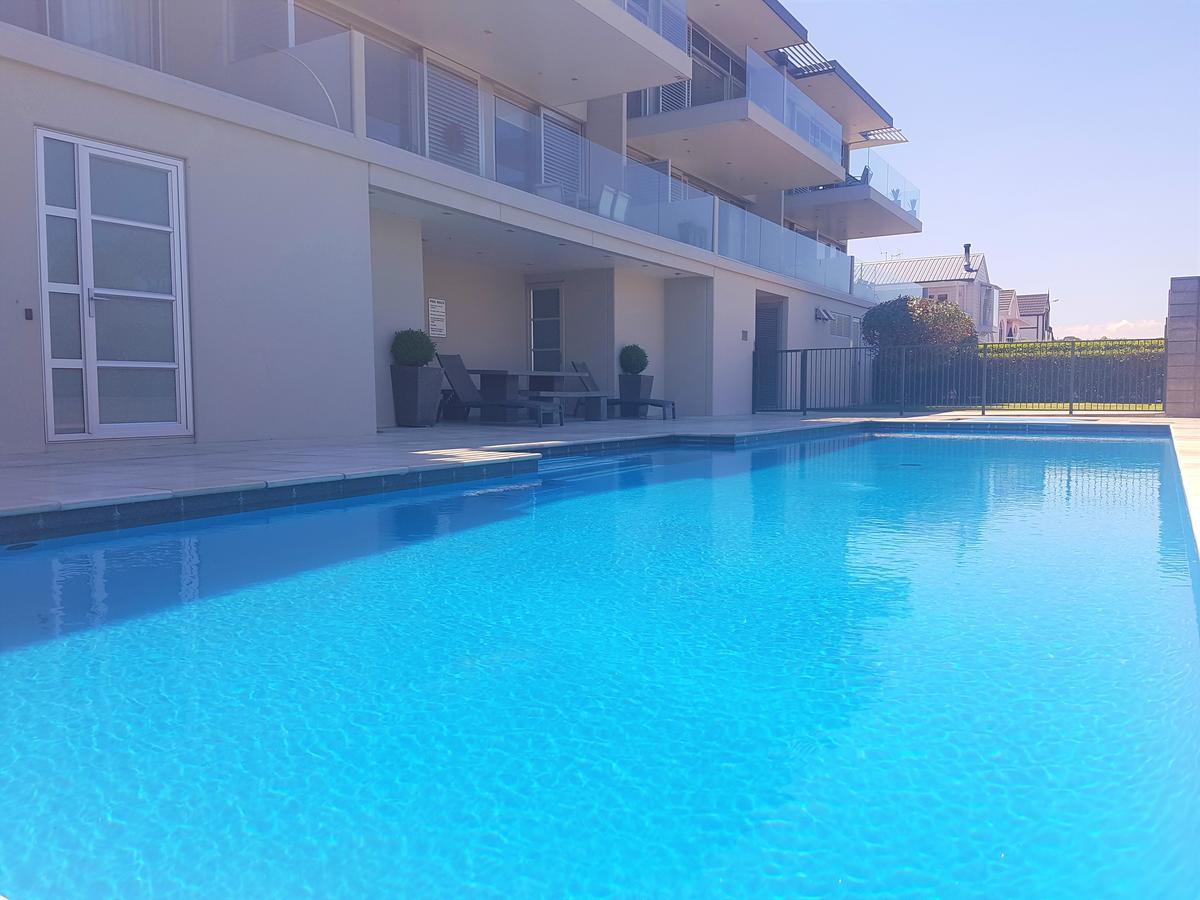 Apartment One 8 *