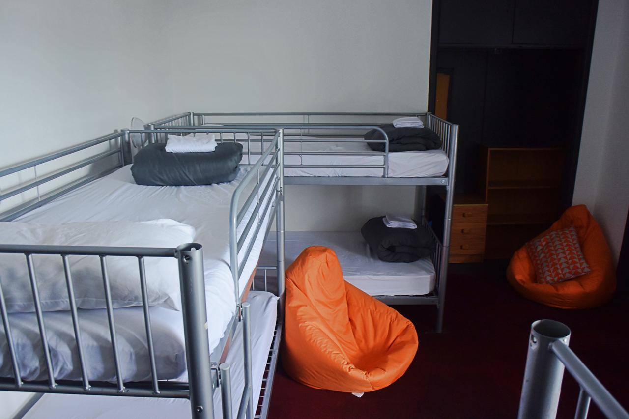 Bob's Hostel *