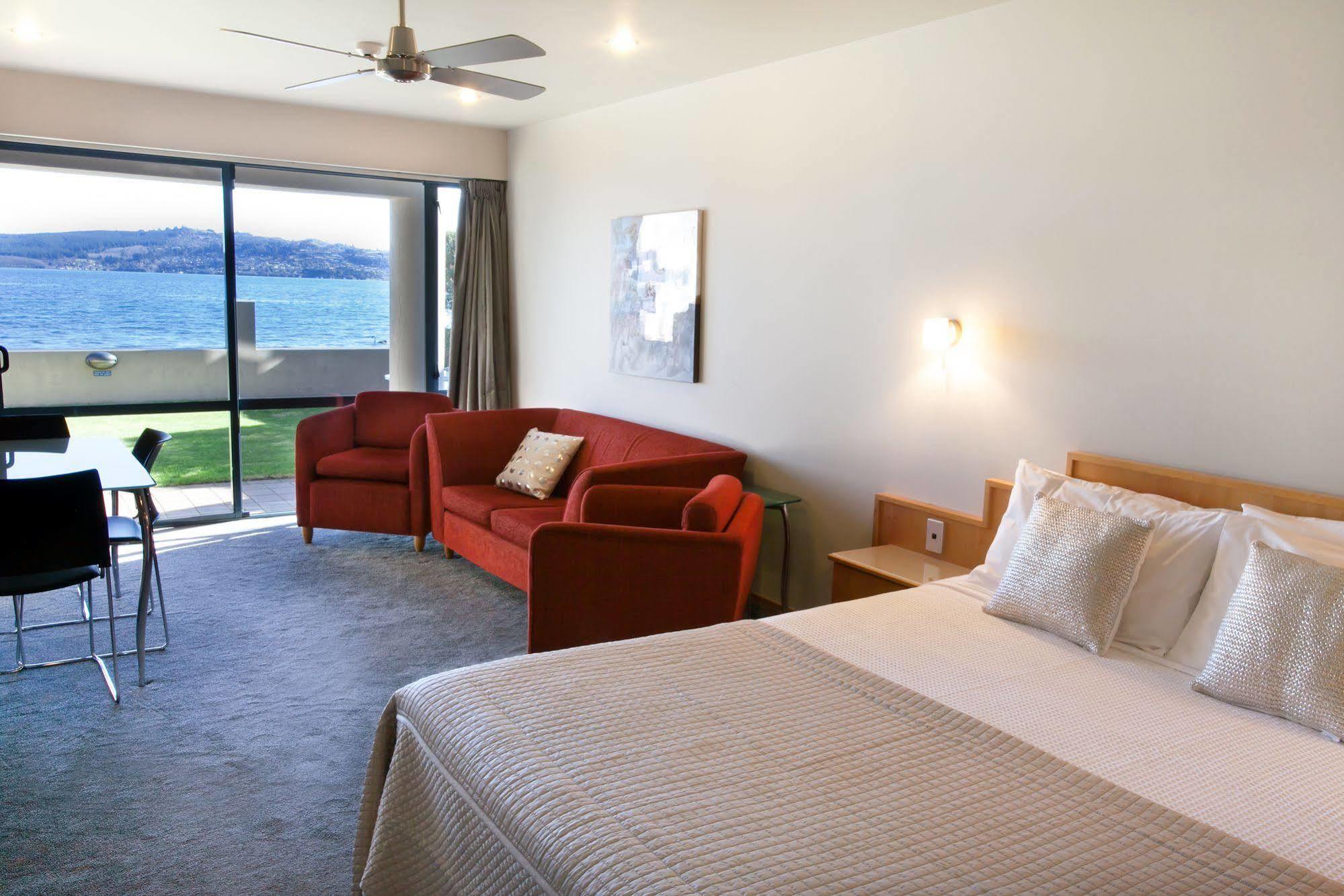 Boulevard Waters Motel 4*