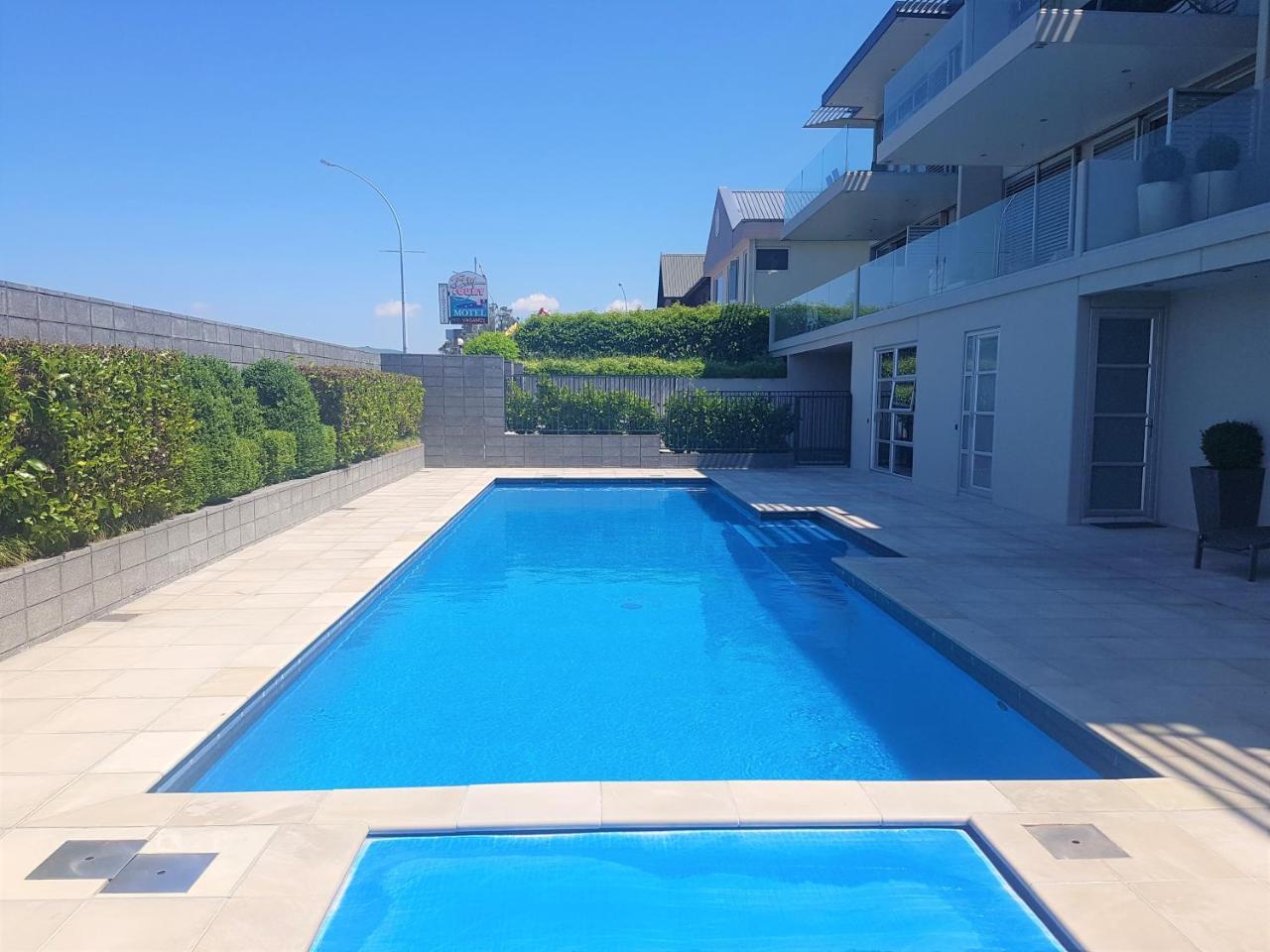 One 8 Apartment