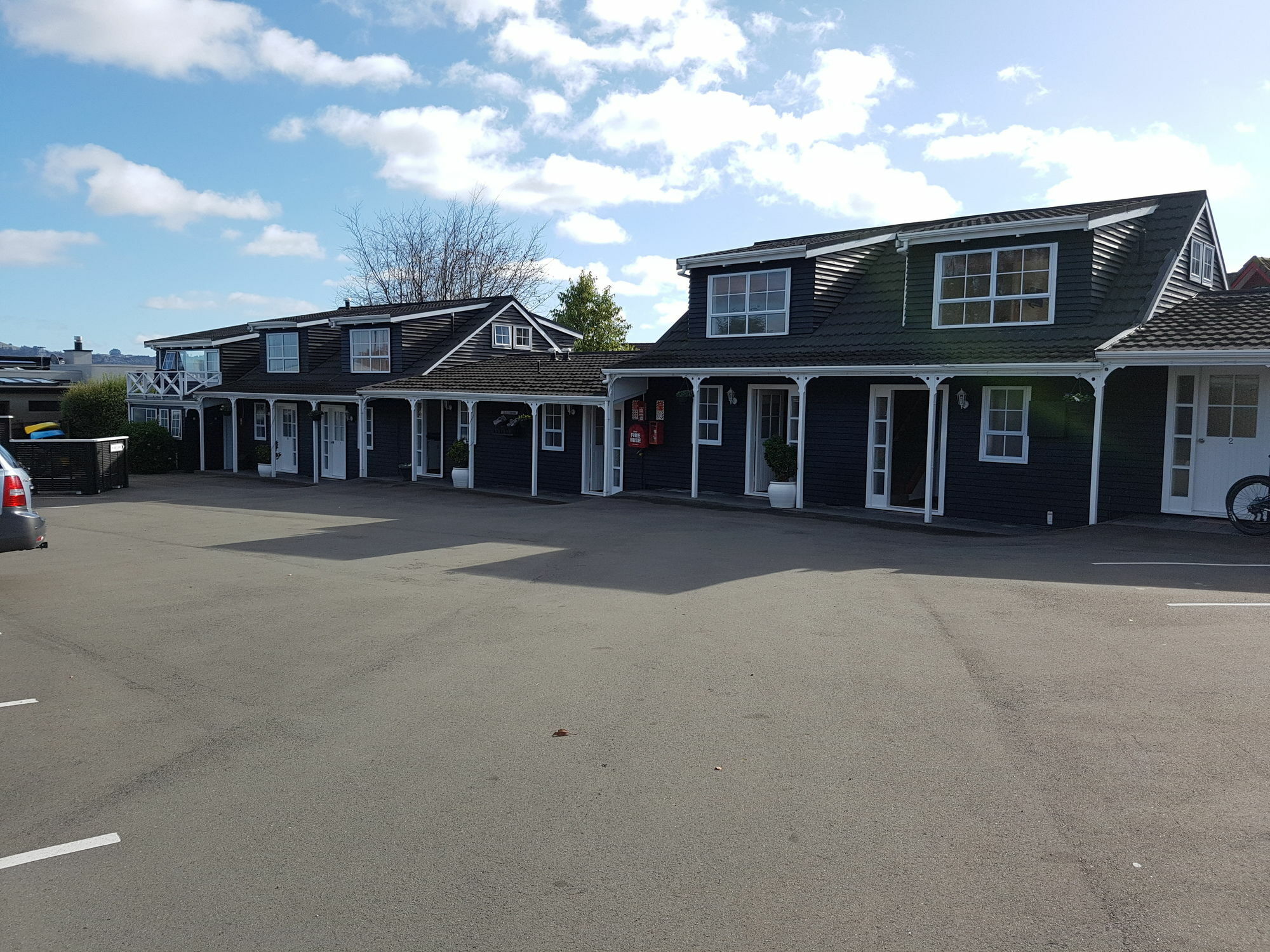 Motel Mews