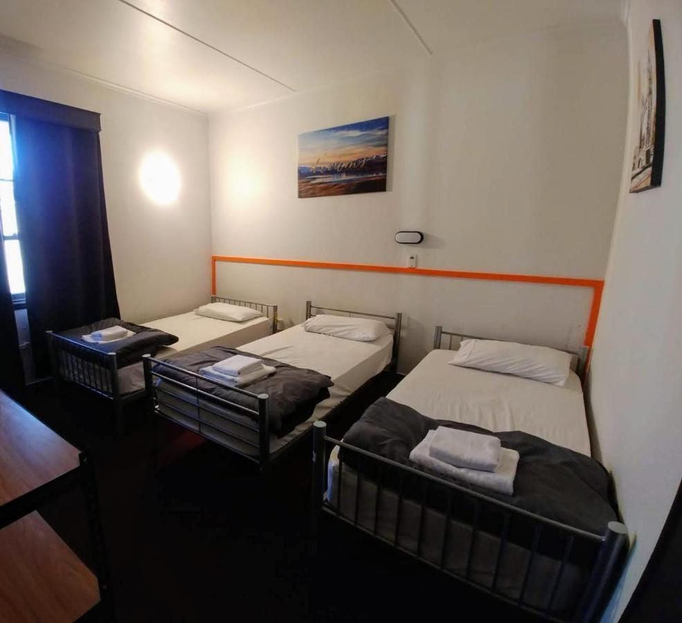 Bob's Hostel *