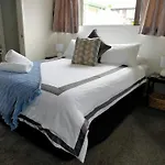 Studio On Golders - Two Minutes To The Lake And Quick Drive To Town!