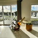 Brand New Lakeside Cozy Room Kaka
