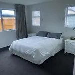 Taupo Modern Peaceful Apartment