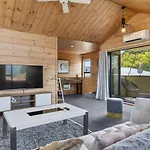 Central Taupo Home, Walk To Shops And Dining