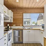 Central Taupo Home, Walk To Shops And Dining
