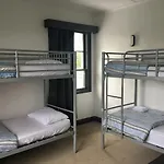 Bob\'S Hostel