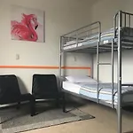 Bob\'S Hostel