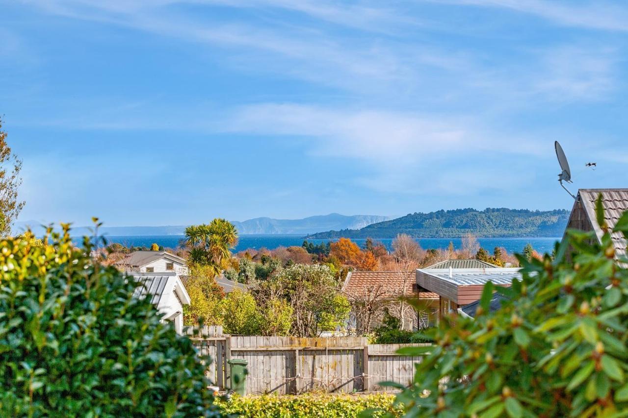 Golden Views On Golders - Hot Tub & Views Holiday home *