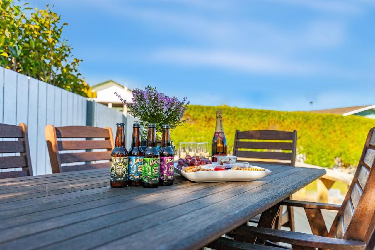 Golden Views On Golders - Hot Tub & Views * Taupo