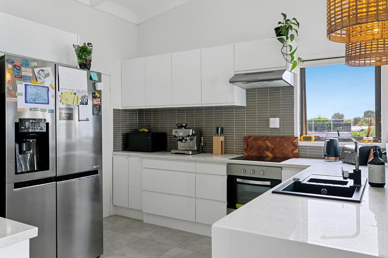 Acacia Bay Bach - Views, & Serenity - Taupo