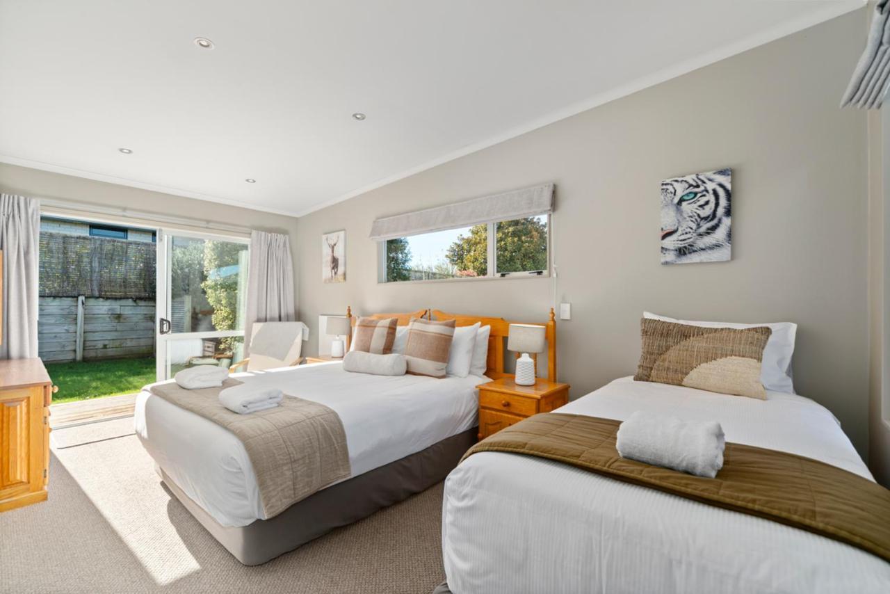 The Lakehouse - Holiday home Taupo