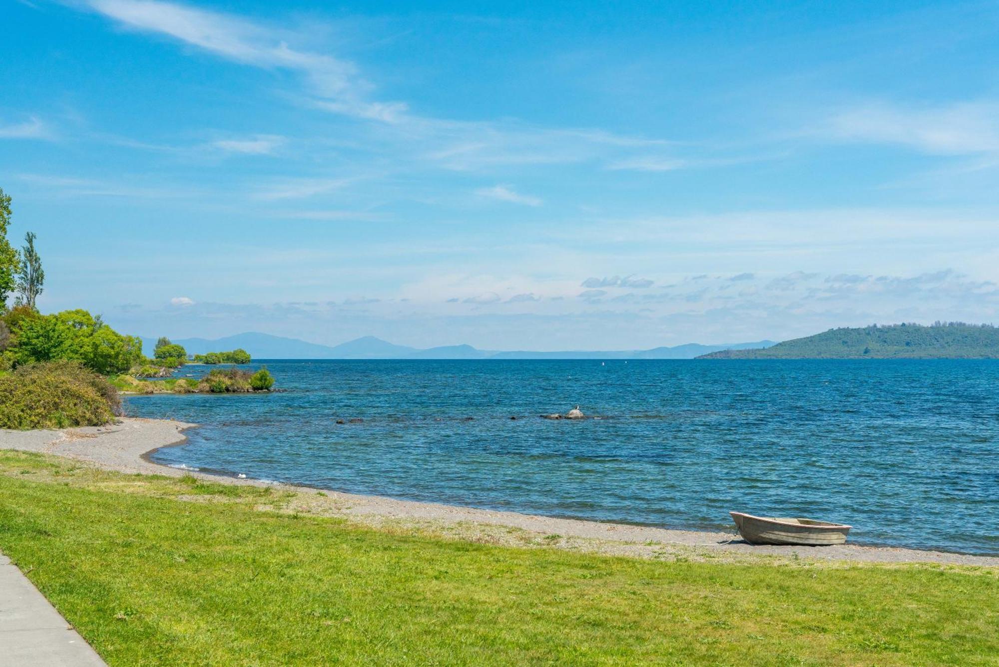 Lakeview - Rainbow Point Taupo