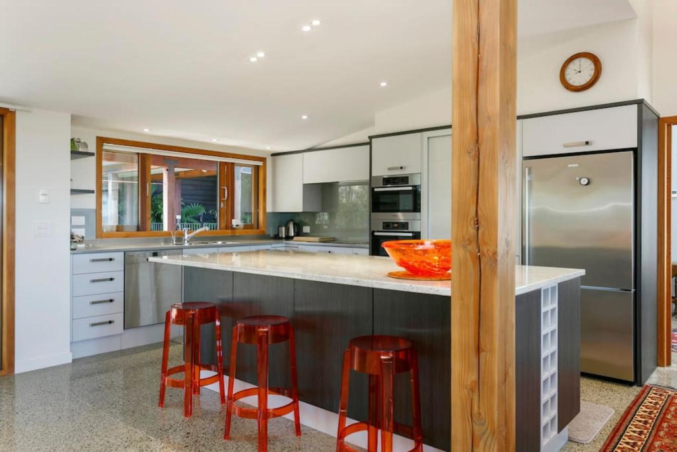 Ultimate Retreat With Heated Floors And Private Mineral Taupo