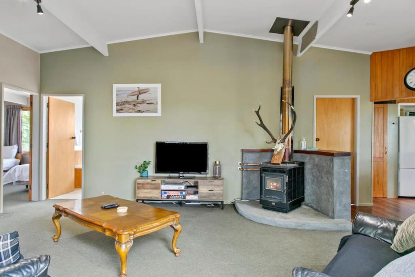 Spacious Nukuhau Near Town With Parking And Comfort Holiday home *