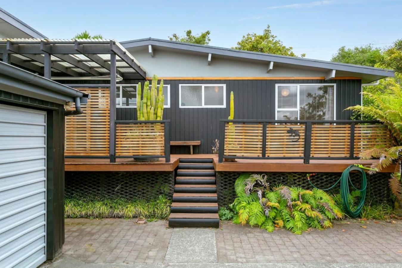Spacious Nukuhau Near Town With Parking And Comfort Holiday home Taupo
