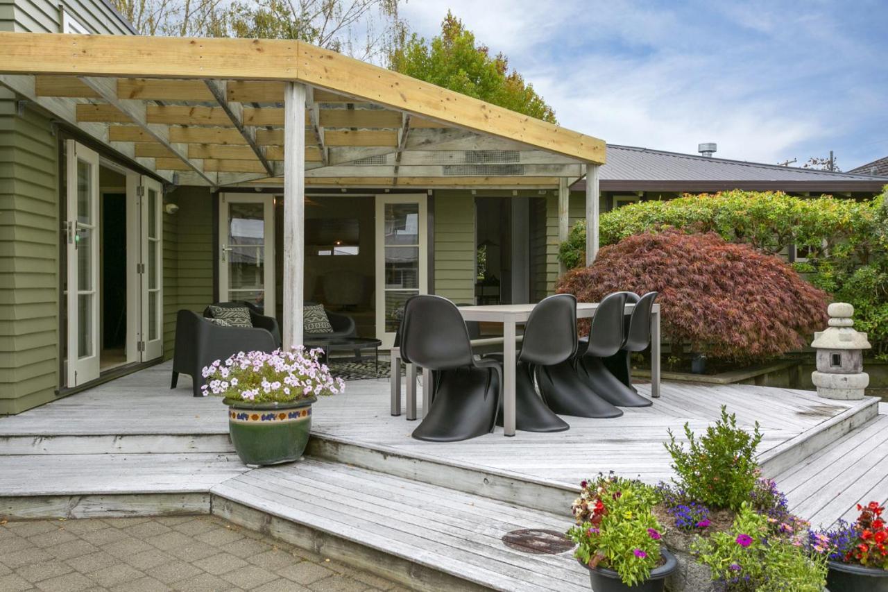 Holiday home Huia Haven, Rustic Garden Retreat With King Taupo