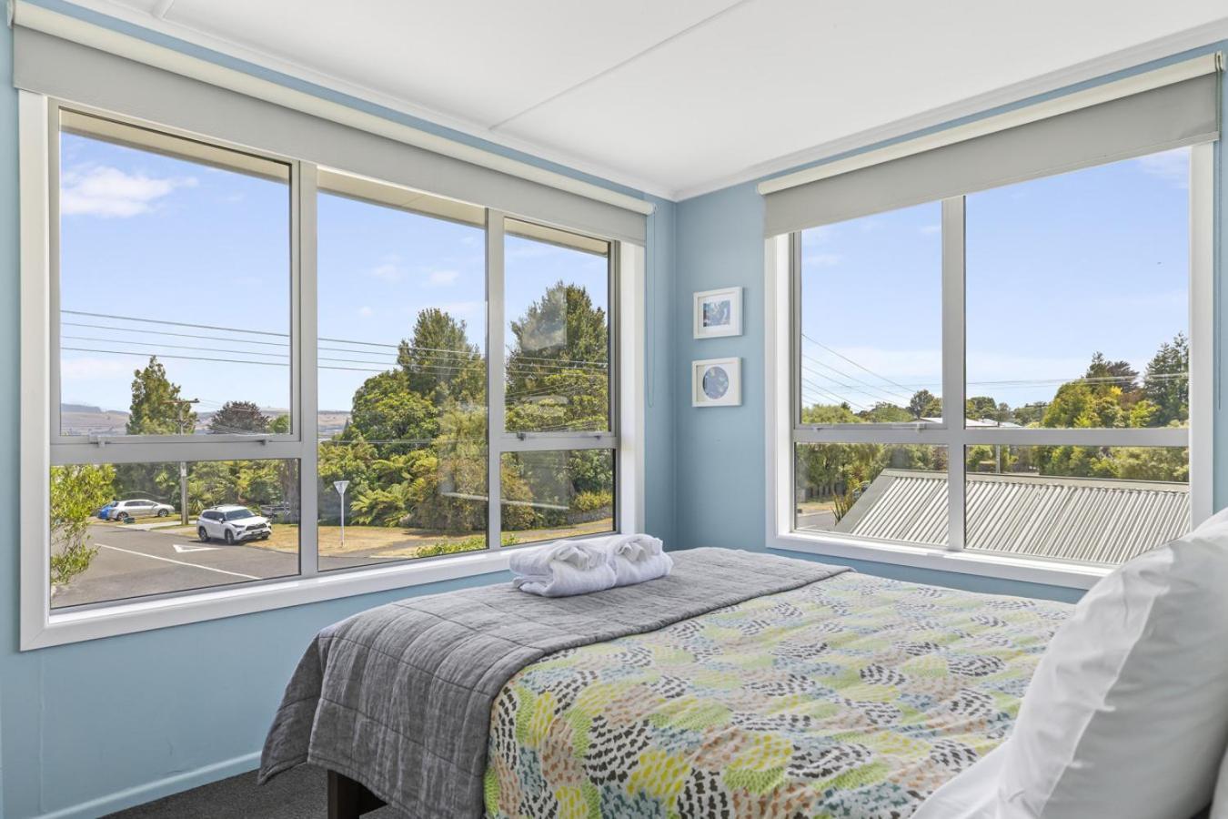 Fantail Retreat, Family 4br Near And Gardens Holiday home Taupo