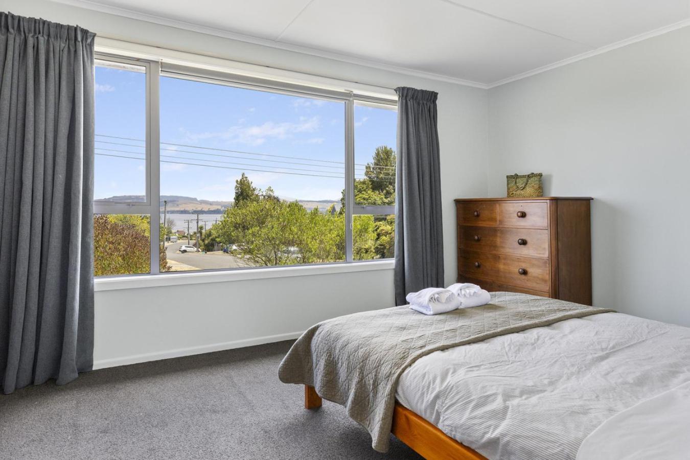 Holiday home Fantail Retreat, Family 4br Near And Gardens Taupo