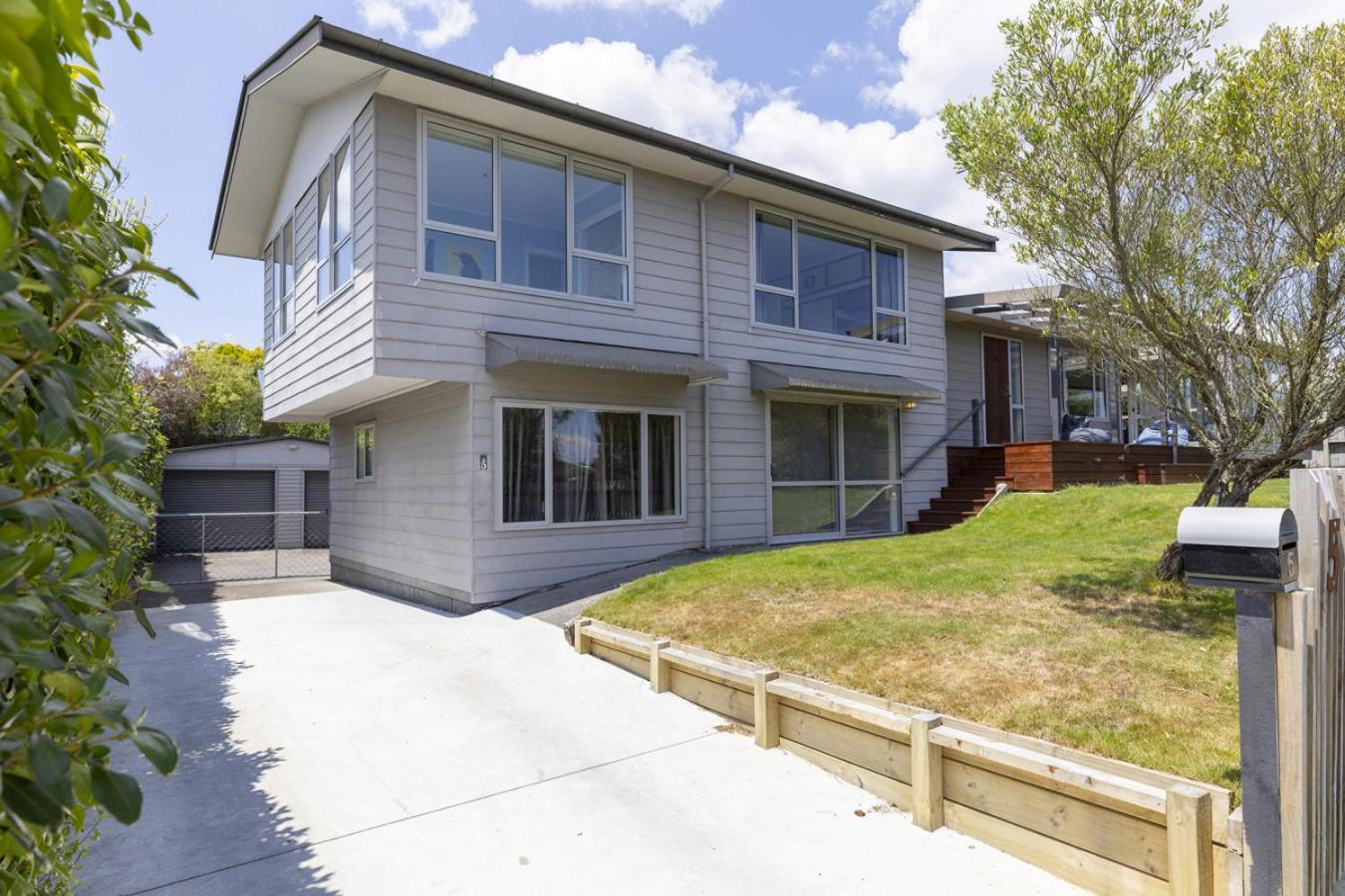 Fantail Retreat, Family 4br Near And Gardens * Taupo