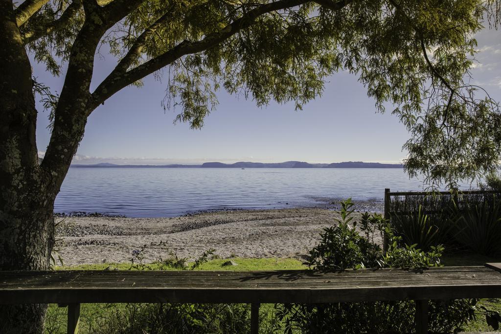 Absolute Lakefront Location Holiday home Taupo