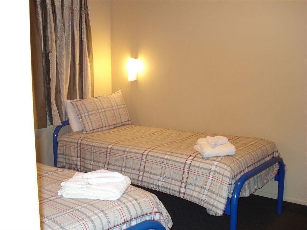 Clearwater Motor Motel 4*