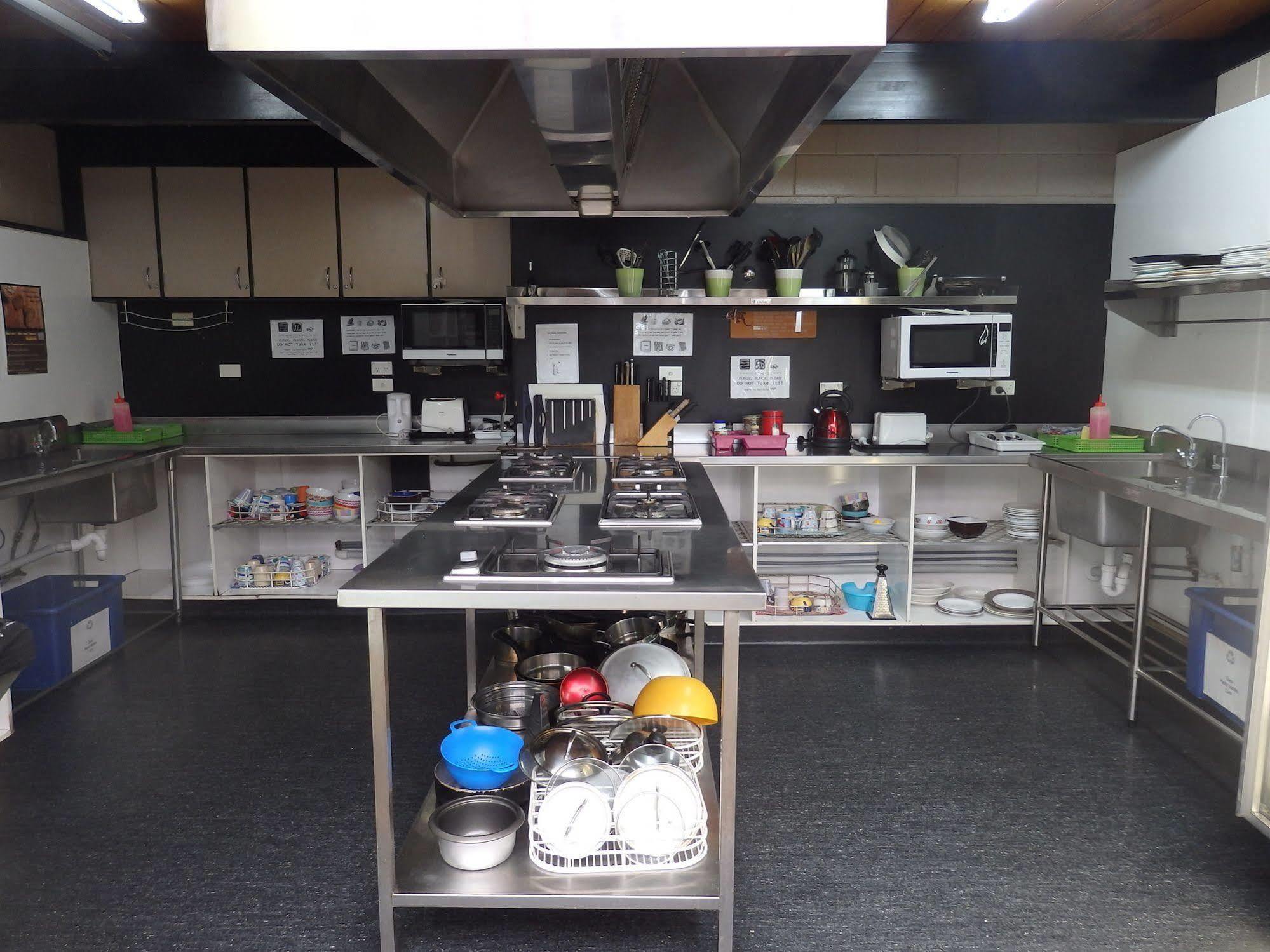 Hostel Urban Retreat Backpackers *